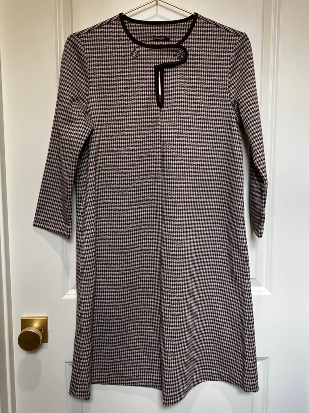 J. McLaughlin Brown Houndstooth Long-Sleeve Shift Dress